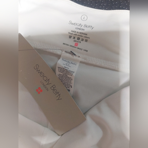 Sweaty Betty White Skort - Picture 4 of 5